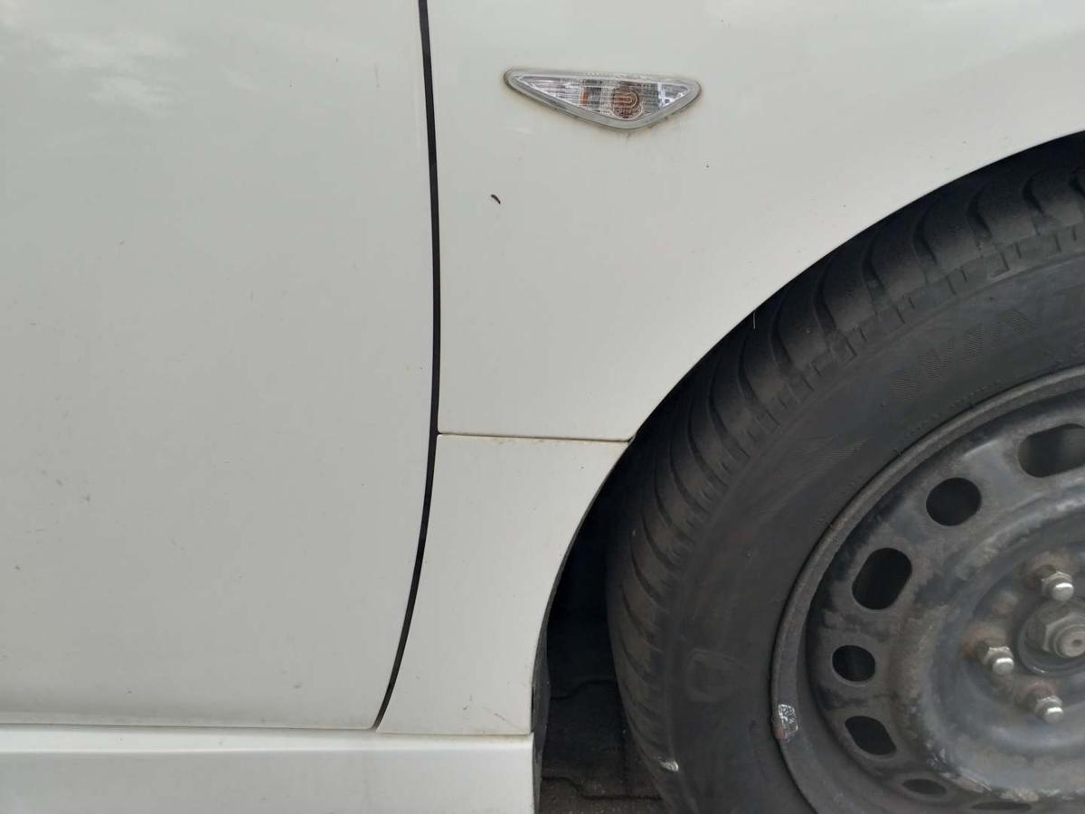 Mazda 6 GH original Kotflügel vorn rechts Weiß Bj.2009